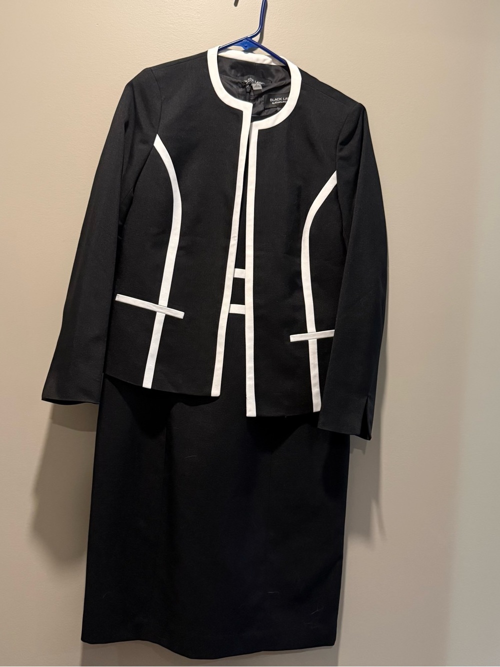 Evan Picone Black Two-Piece Skirt Set with White Trim